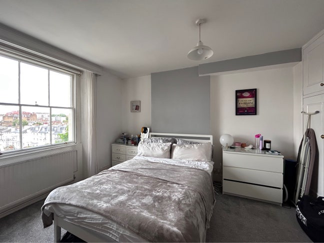 Large room in Kensington w/ 3 communal gardens  Main Photo