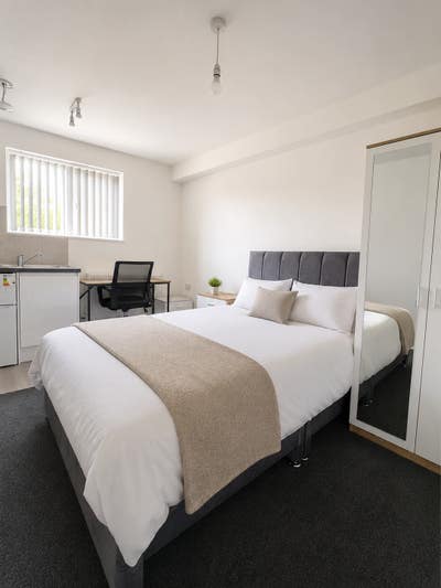 Brand-New Studio with En-Suite Main Photo