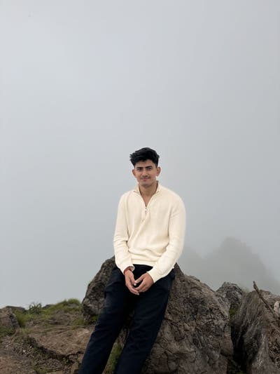 Professional Male seeks a single or double room Main Photo