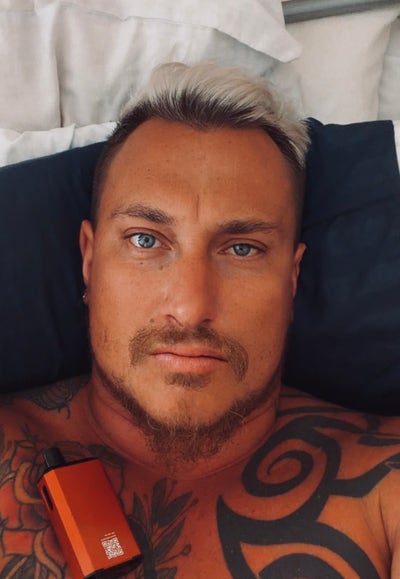 Looking comfortable house  Main Photo