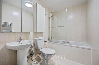 Modern 3-Bed - Bromyard House Main Photo