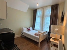 🏠 Room Available in Prime Whitechapel – E1 1DU Main Photo