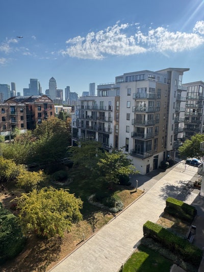 2 rooms available in a modern flat in Bow Main Photo