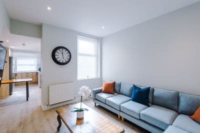 6 Bed House, Lancaster LA1 5QB, Avail Now Main Photo