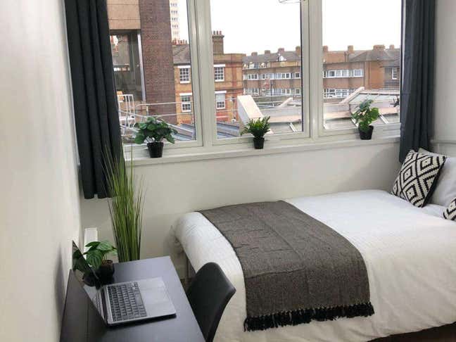 Modern Room Available in E2 9PB – All Bills Inc.  Main Photo