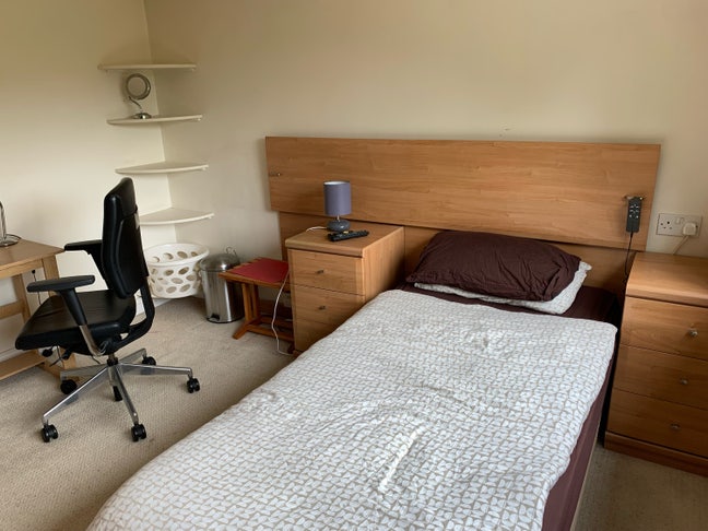 2 room to let for studends  Main Photo