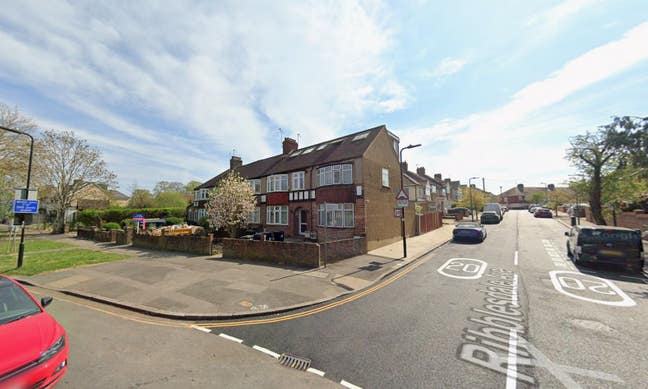 DSS - Studio Flat Available in Northolt Ealing UB5 Main Photo
