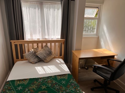     Ensuite Furnished Double Room – Bills Included Main Photo