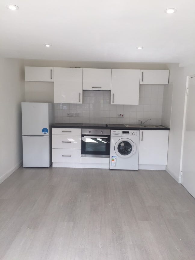 Quiet 25m² Annex | 1 Mile FPH | Wifi & Water Inc Main Photo