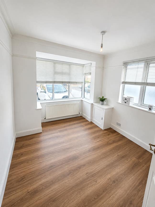 2 Double Bedroom Available Now Main Photo