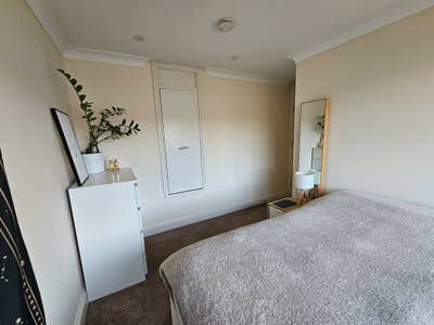 Room for rent in very nice and clean house. Main Photo