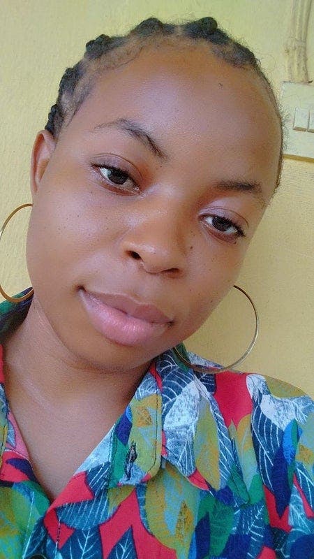 Professional Female seeks a single or double room Main Photo