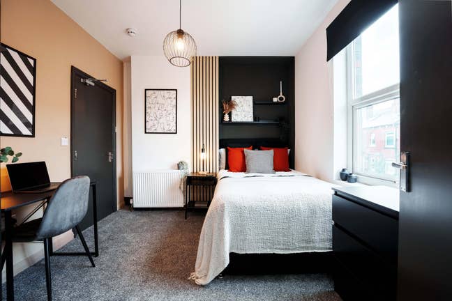 Spacious Ensuite Room bills Incl. Main Photo