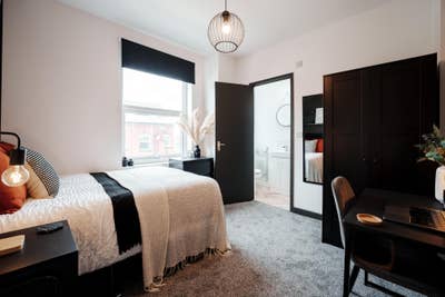Spacious Ensuite Room bills Incl. Main Photo