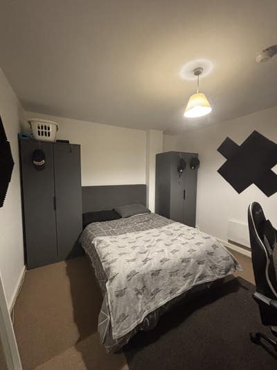 Room for rent.  Main Photo