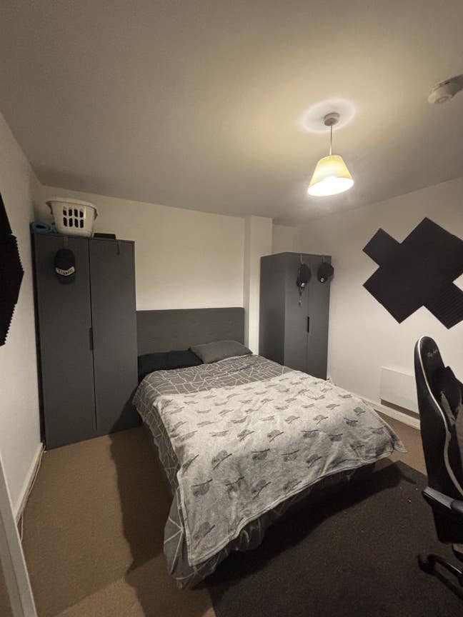 Room for rent.  Main Photo