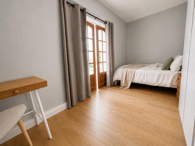 New Student house share forming Main Photo