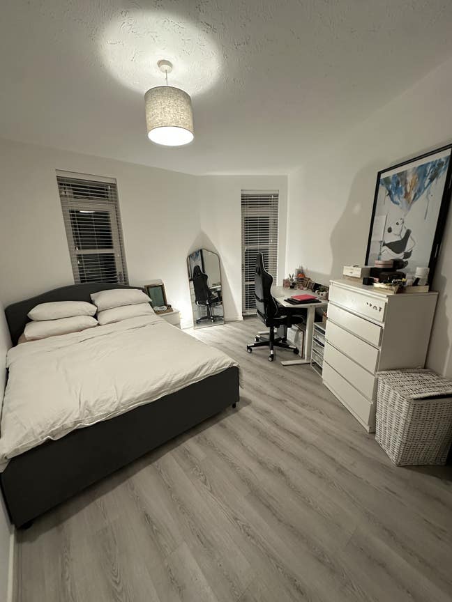 Spacious room in Canada Water with balconies Main Photo