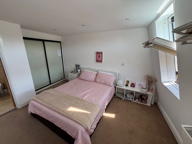 Ensuite room in large Wandsworth house share  Main Photo