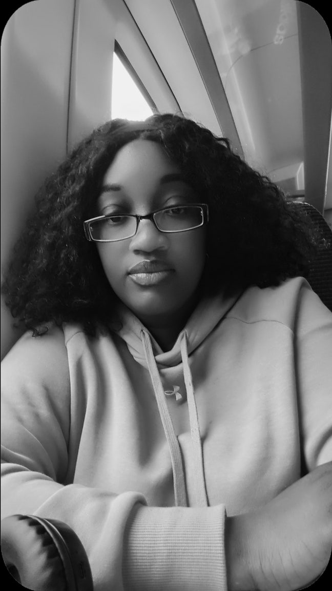 I am a professional female aged 41. I am look... Main Photo