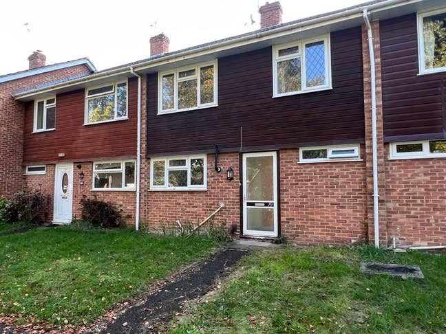 3 Bedroom Spacious House Main Photo