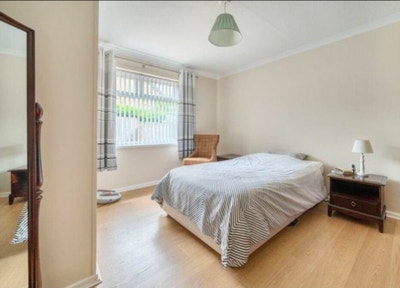 Double room , Mon-Fri preferred Main Photo