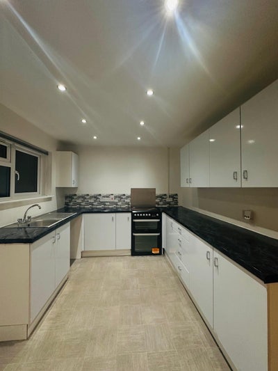 3 bed house  Main Photo