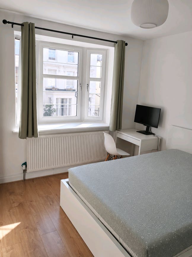Double room in shared flat  Main Photo