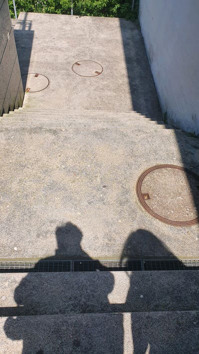 Looking for a room for 2 Main Photo