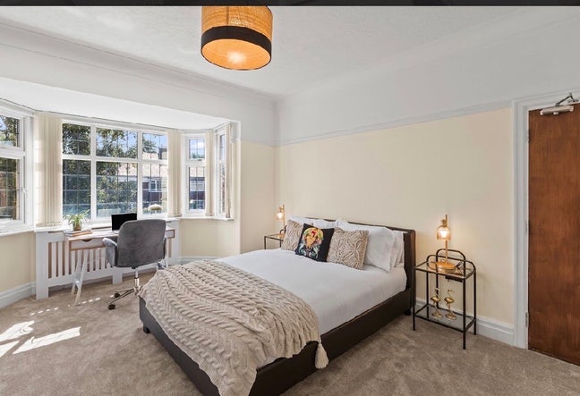 Professional House Share | Huge Rooms | Bills Inc  Main Photo