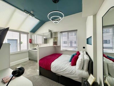 Stylish Spacious Studio for  Single person Main Photo