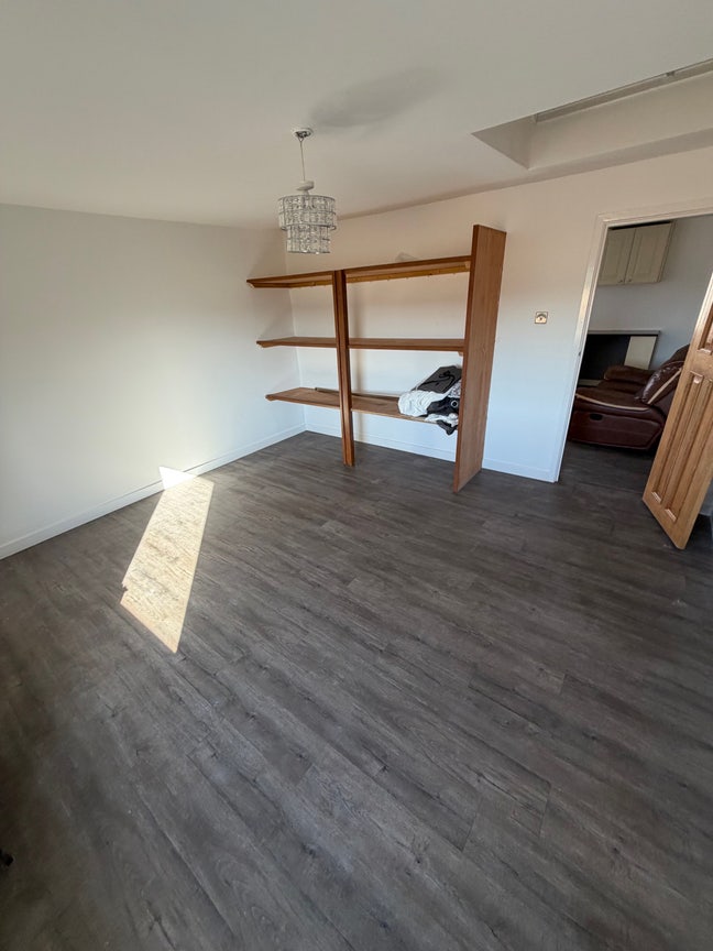 2 bed apartment  Main Photo