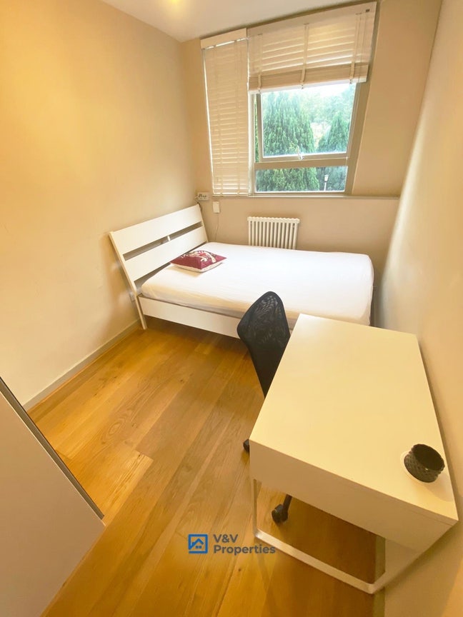 Old Street ❤️Single a Double Rooms Available Now! Main Photo