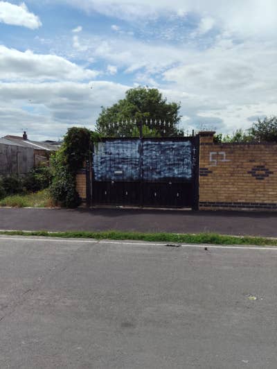 Spacious Rooms Available in a  4-Bed Room Main Photo