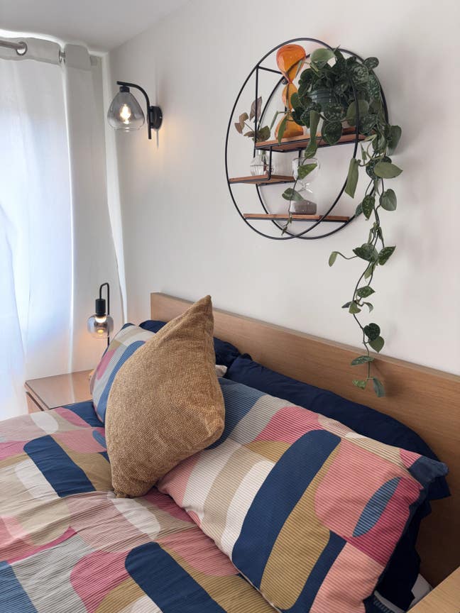 Fully Furnished Female Ensuite room Main Photo