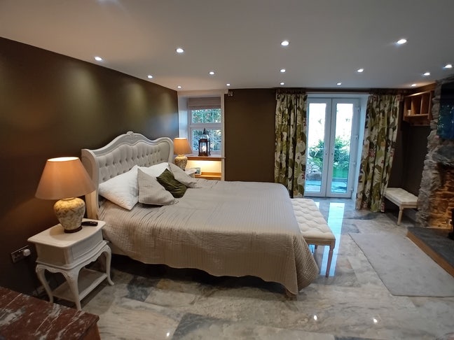 Double En-Suite Room in Snowdonia (Eryri) NP Main Photo