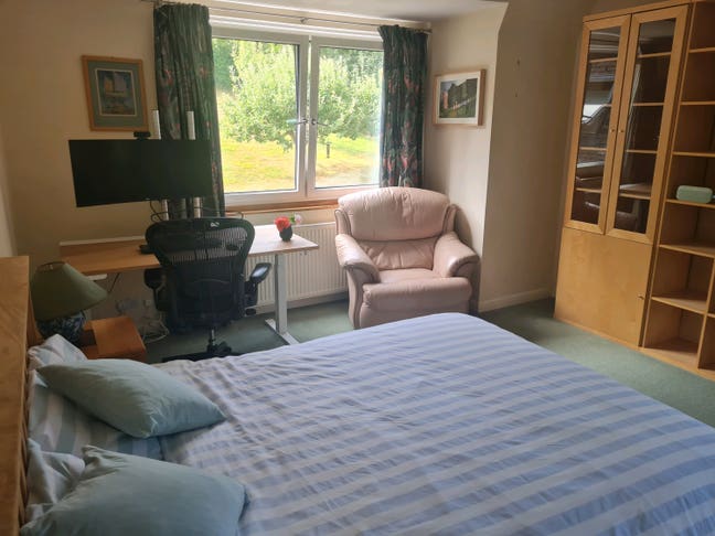 Spacious Double Bedroom, Beautiful Peaceful Home Main Photo