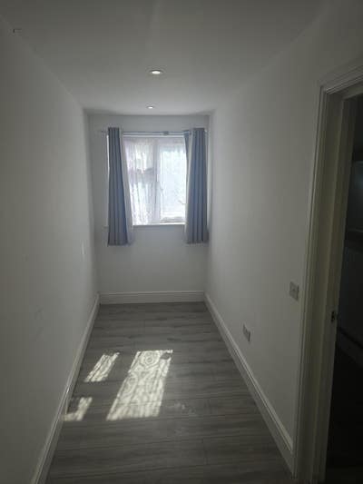 Singlebed Studio Room in House with Own Entrance. Main Photo