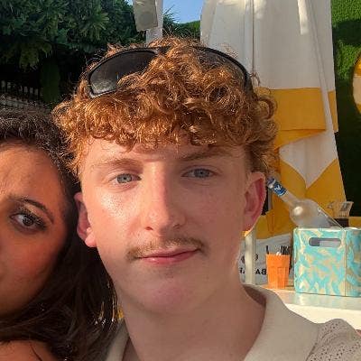 Looking for a flat/house share in leeds Main Photo