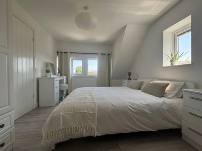 Mon-Fri double Room, Lounge, Hot Tub & Garden  Main Photo