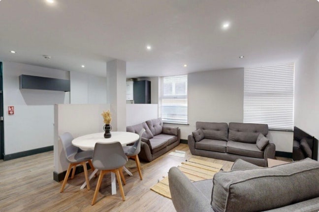 NTU student flat share. En-suite, laundry Main Photo