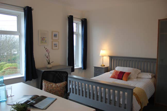 Stunning Spacious Double Room En-Suite WiFi/Bills! Main Photo