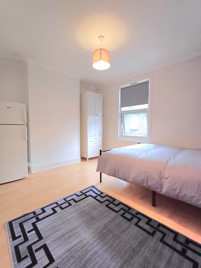 Rooms near Gillingham Station & Medway Hospital Main Photo