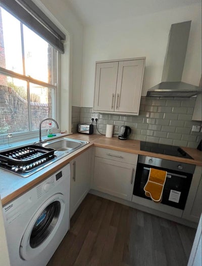 Modern One Bed Flat To Rent Immediately In Barrow Main Photo