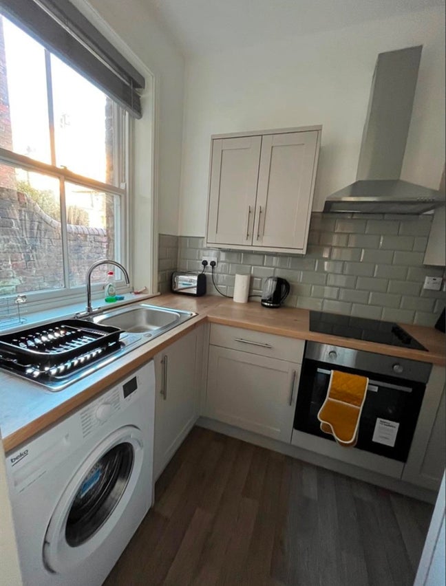 Modern One Bed Flat To Rent Immediately In Barrow Main Photo
