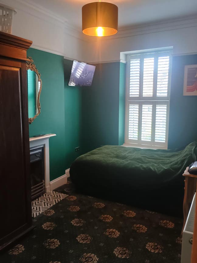 Home away from home: warm and respectful  Main Photo