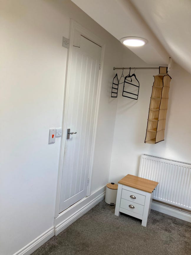 New decorated Room-En-suite Main Photo