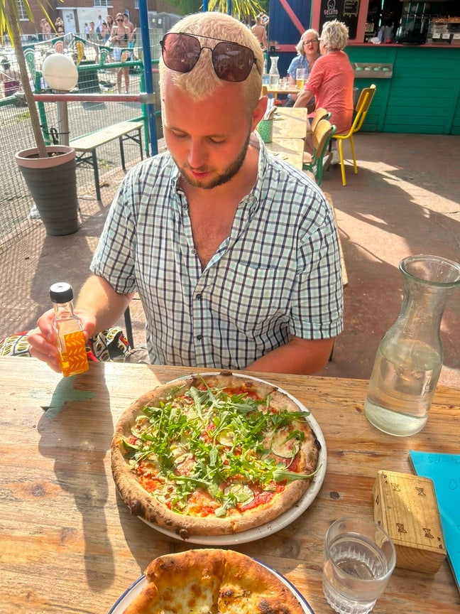 26 year old artist/barista looking for a fun house Main Photo