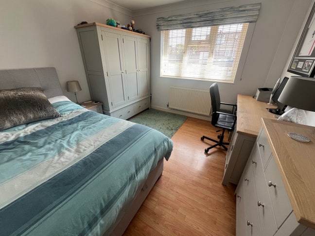 Double room in quiet location Main Photo
