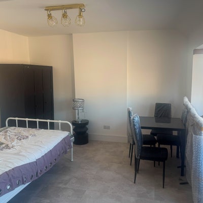 Studio All Bills Included NW2 Dollis Hill Main Photo